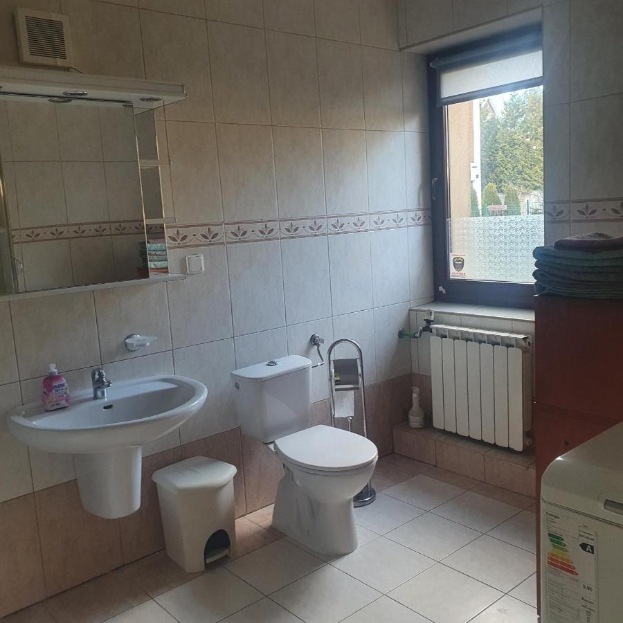 Green Albatros 48M With Bathroom Varşovia Exterior foto